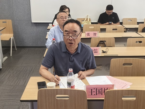 评委一.jpg
